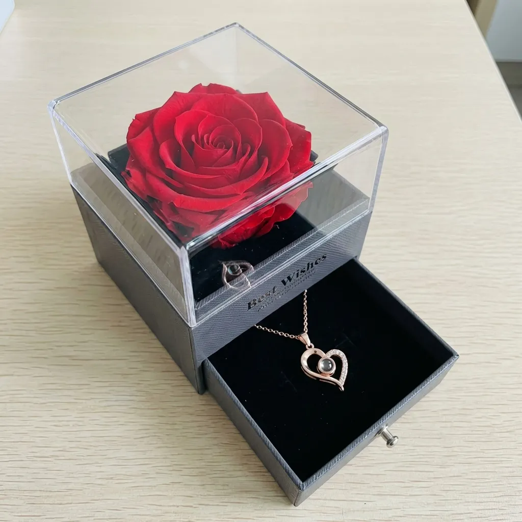 Preserved Rose And Necklace II - Gold